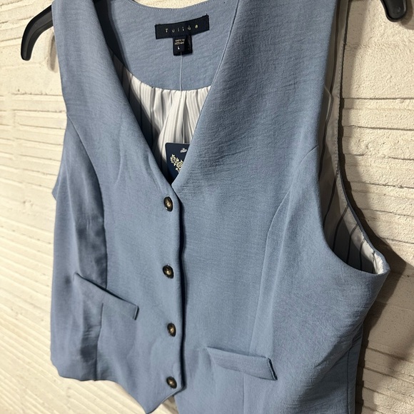 NWT Tulièa Monteau Vest V-Neck Sleevesless Top Only Size Large Blue - Picture 2 of 6